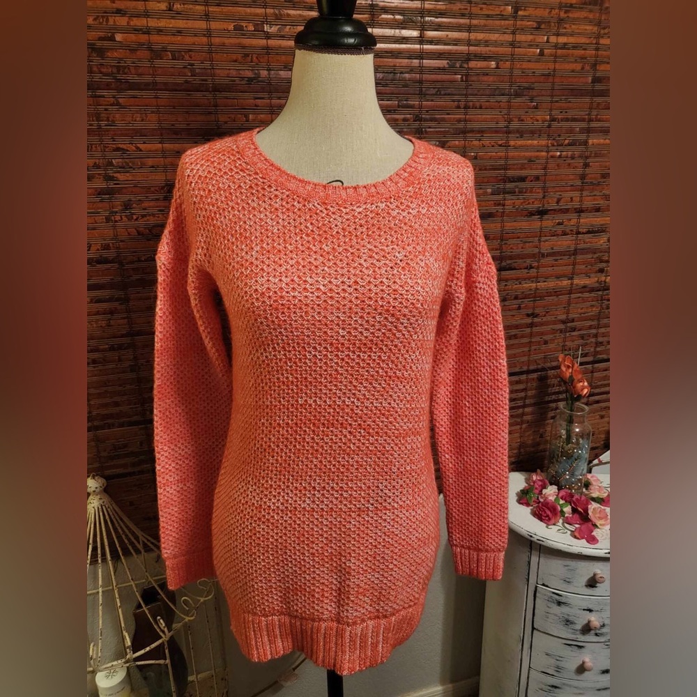 SO Pink Crew Neck Sweater with Textured Knit